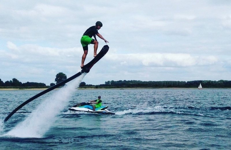 Flyboarden